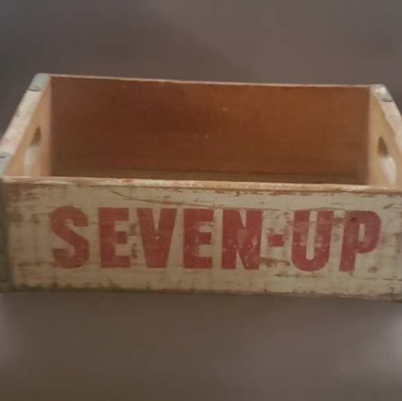 Home decor red white grey brown pop collectible vintage wood crate seven… - Picture 14 of 16